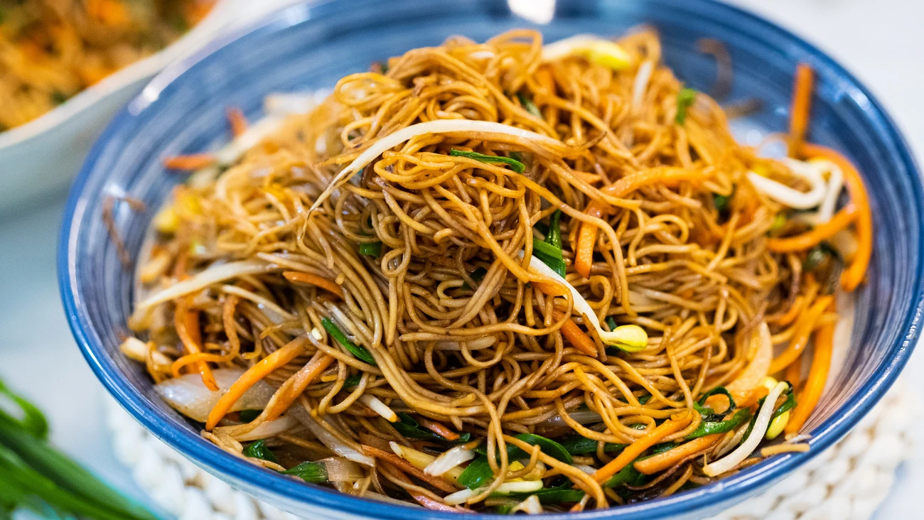 chow mein fideos cerca de mí