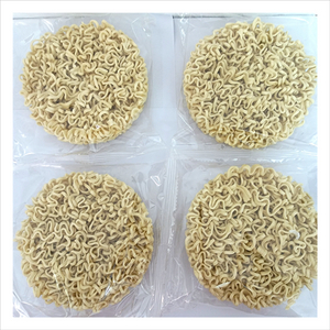 Liji oem fideos instantáneos 65g empacar individualmente ramen fideos instantáneos chow mein fideos